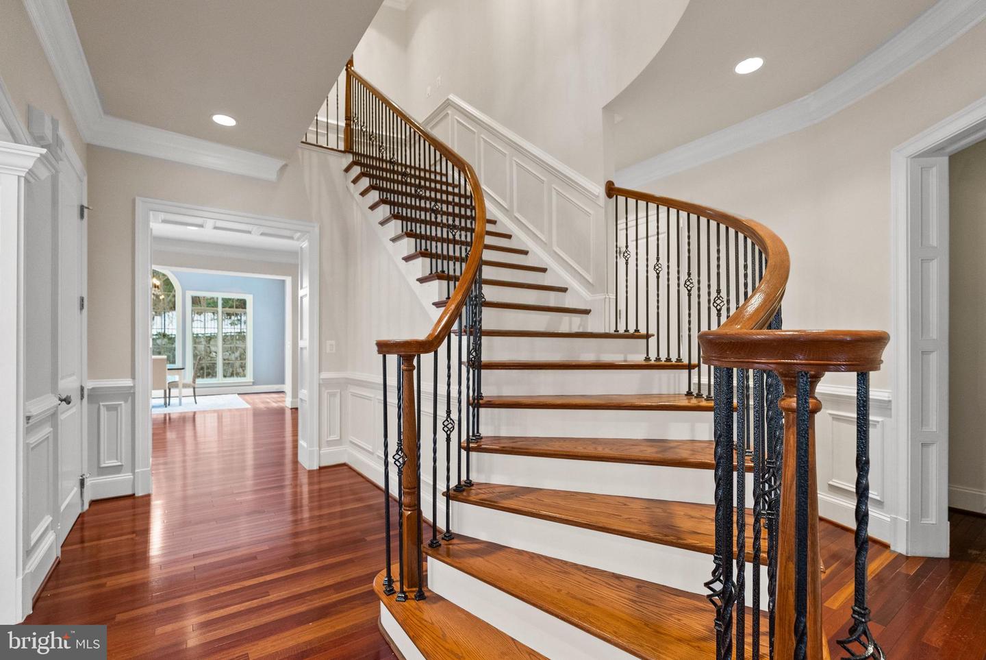 6817 STOCKWELL MANOR DR, FALLS CHURCH, Virginia 22043, 5 Bedrooms Bedrooms, ,4 BathroomsBathrooms,Residential,For sale,6817 STOCKWELL MANOR DR,VAFX2287828 MLS # VAFX2287828