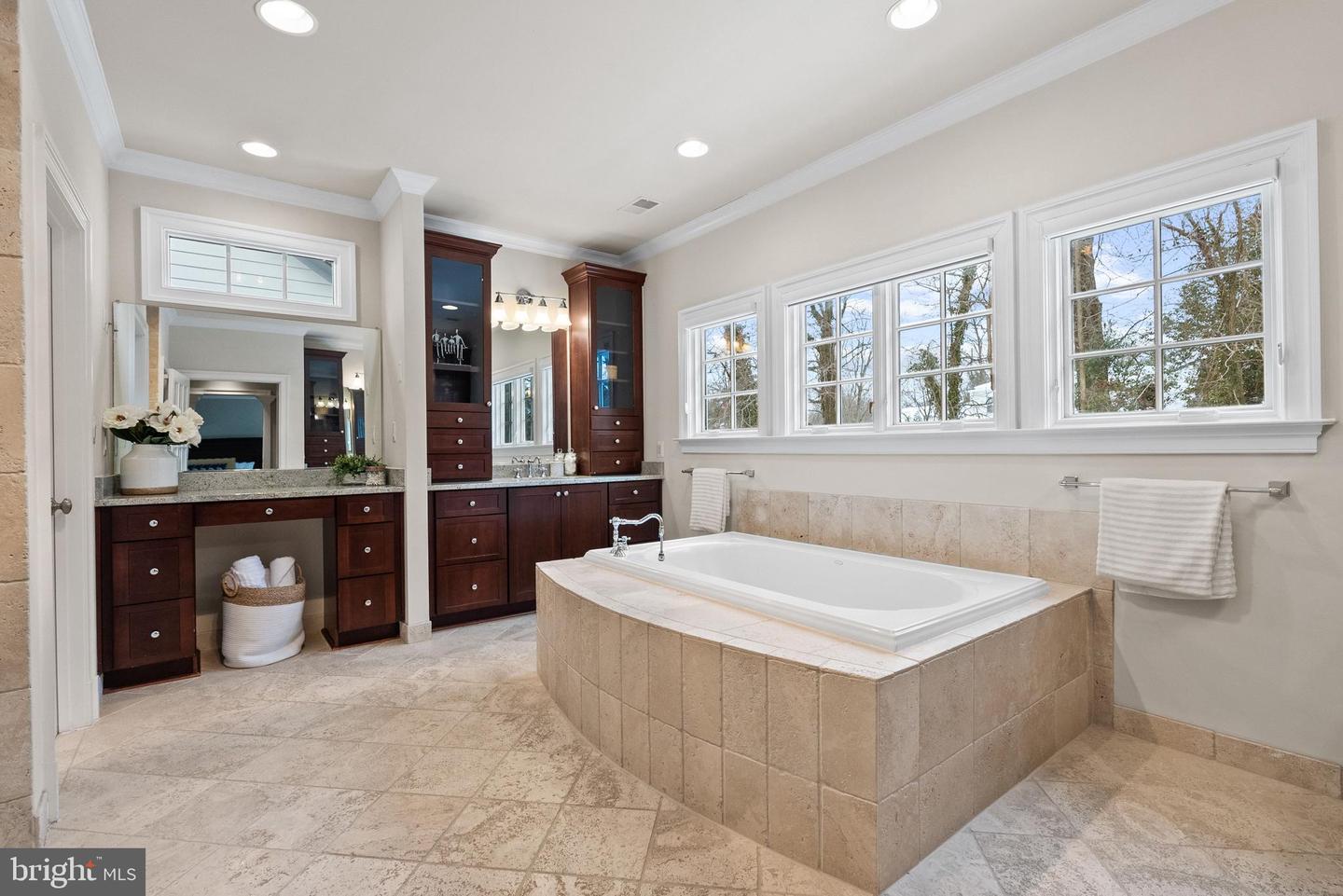 6817 STOCKWELL MANOR DR, FALLS CHURCH, Virginia 22043, 5 Bedrooms Bedrooms, ,4 BathroomsBathrooms,Residential,For sale,6817 STOCKWELL MANOR DR,VAFX2287828 MLS # VAFX2287828