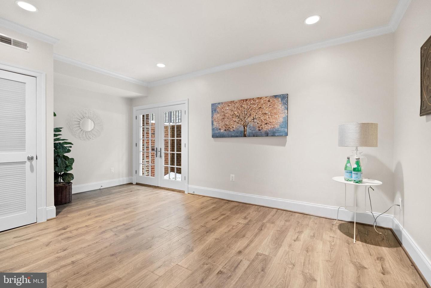 6817 STOCKWELL MANOR DR, FALLS CHURCH, Virginia 22043, 5 Bedrooms Bedrooms, ,4 BathroomsBathrooms,Residential,For sale,6817 STOCKWELL MANOR DR,VAFX2287828 MLS # VAFX2287828