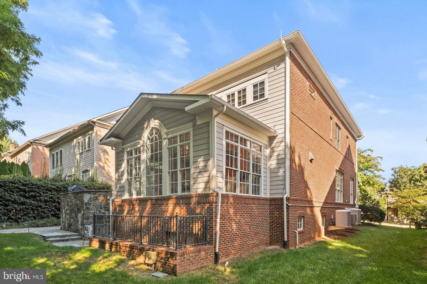 6817 STOCKWELL MANOR DR, FALLS CHURCH, Virginia 22043, 5 Bedrooms Bedrooms, ,4 BathroomsBathrooms,Residential,For sale,6817 STOCKWELL MANOR DR,VAFX2287828 MLS # VAFX2287828