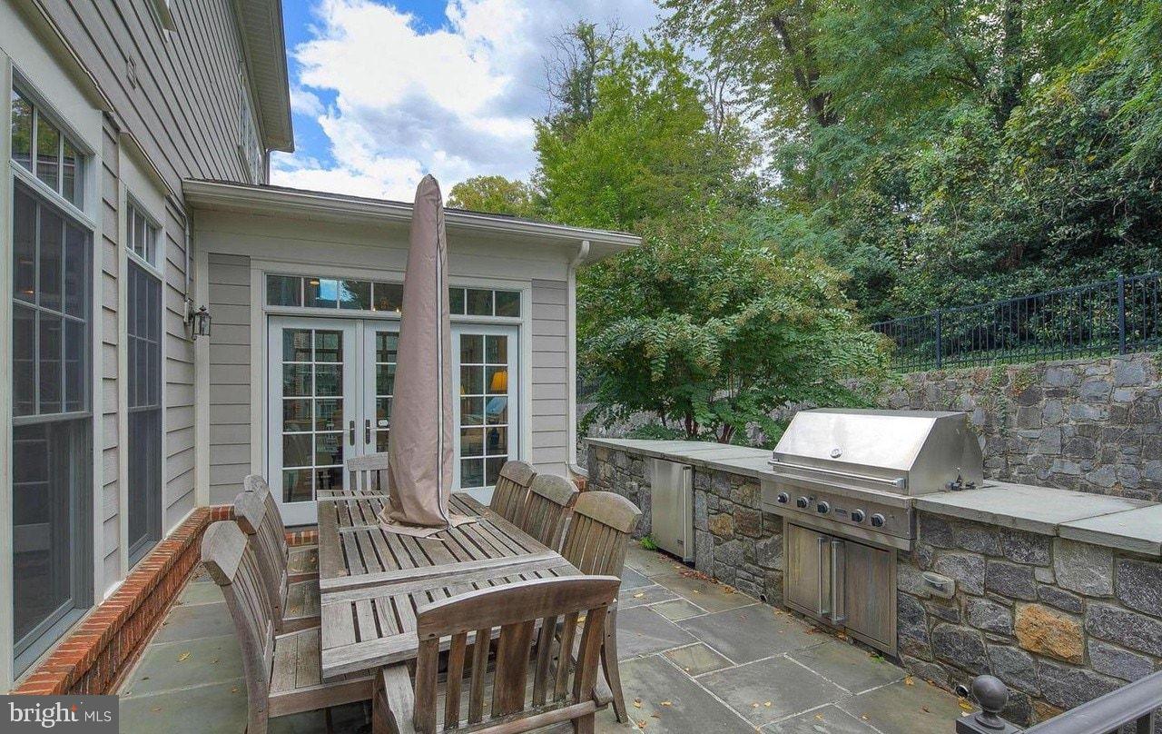 6817 STOCKWELL MANOR DR, FALLS CHURCH, Virginia 22043, 5 Bedrooms Bedrooms, ,4 BathroomsBathrooms,Residential,For sale,6817 STOCKWELL MANOR DR,VAFX2287828 MLS # VAFX2287828