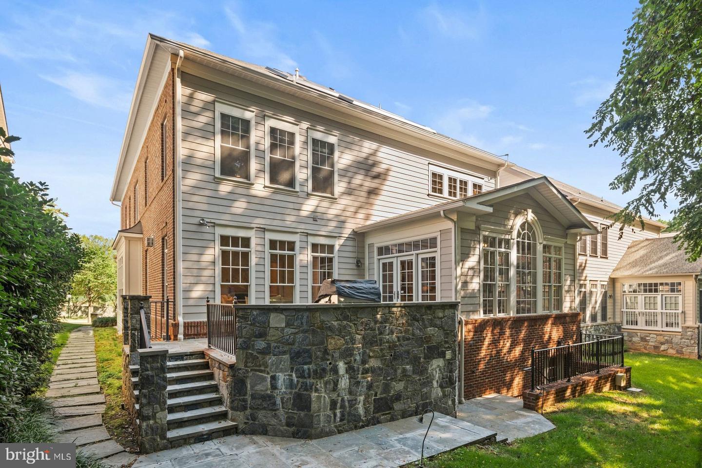 6817 STOCKWELL MANOR DR, FALLS CHURCH, Virginia 22043, 5 Bedrooms Bedrooms, ,4 BathroomsBathrooms,Residential,For sale,6817 STOCKWELL MANOR DR,VAFX2287828 MLS # VAFX2287828