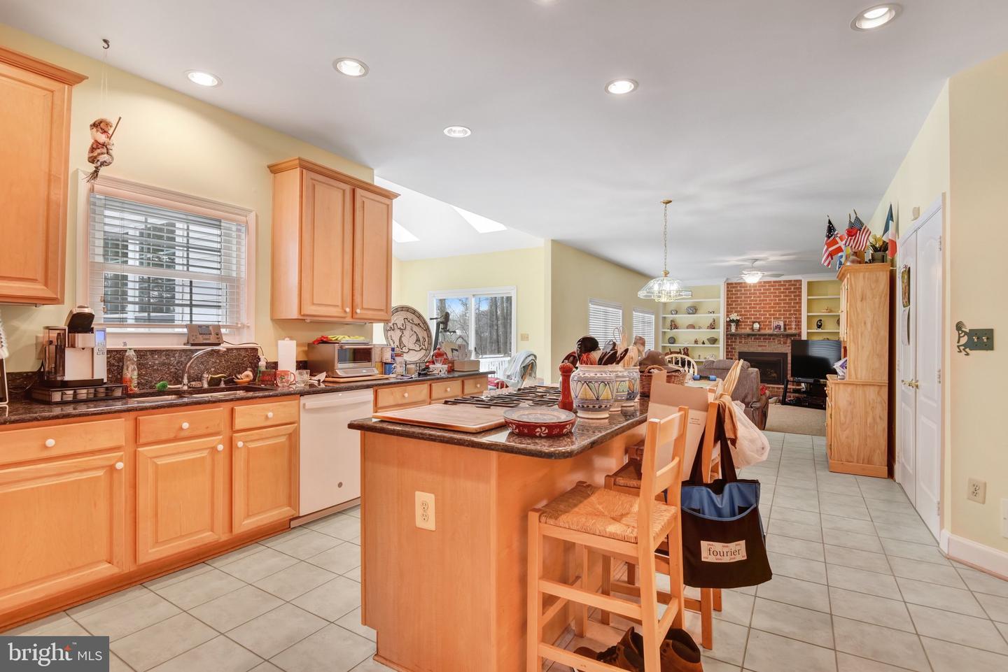 14237 CLUBHOUSE RD, GAINESVILLE, Virginia 20155, 4 Bedrooms Bedrooms, ,3 BathroomsBathrooms,Residential,For sale,14237 CLUBHOUSE RD,VAPW2111416 MLS # VAPW2111416