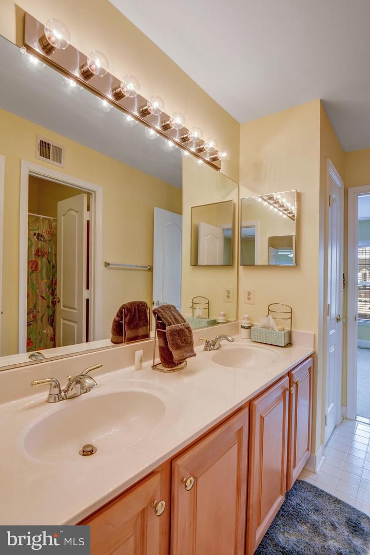 14237 CLUBHOUSE RD, GAINESVILLE, Virginia 20155, 4 Bedrooms Bedrooms, ,3 BathroomsBathrooms,Residential,For sale,14237 CLUBHOUSE RD,VAPW2111416 MLS # VAPW2111416