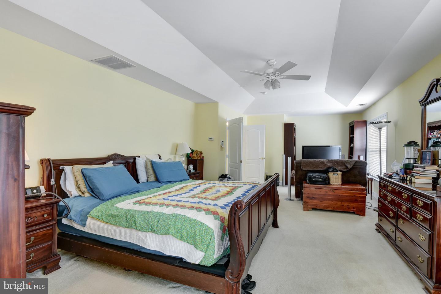 14237 CLUBHOUSE RD, GAINESVILLE, Virginia 20155, 4 Bedrooms Bedrooms, ,3 BathroomsBathrooms,Residential,For sale,14237 CLUBHOUSE RD,VAPW2111416 MLS # VAPW2111416