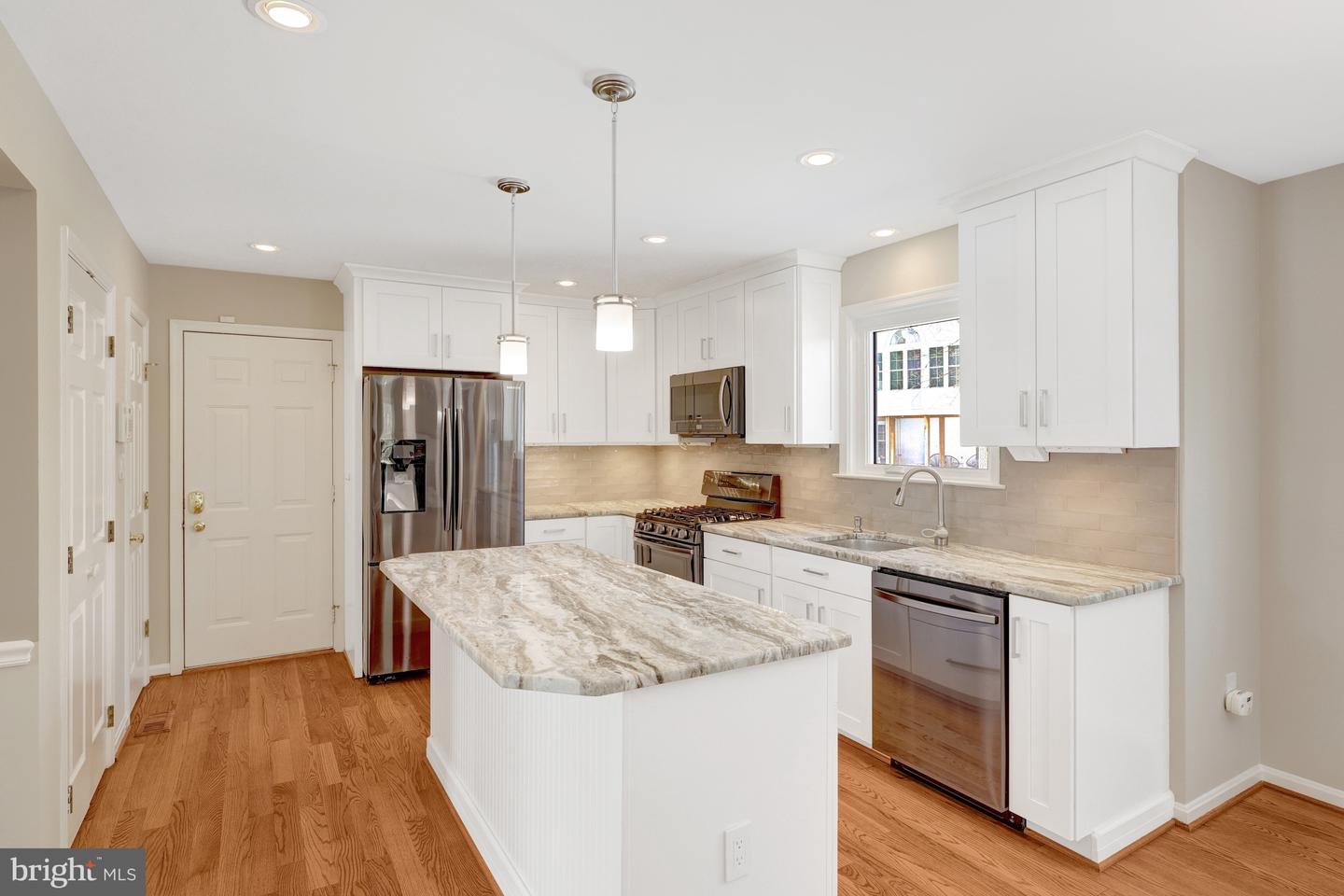 1502 KINGS VALLEY CT, HERNDON, Virginia 20170, 4 Bedrooms Bedrooms, ,3 BathroomsBathrooms,Residential,For sale,1502 KINGS VALLEY CT,VAFX2287900 MLS # VAFX2287900