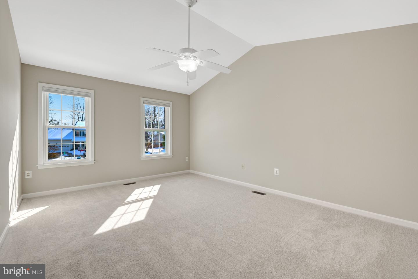 1502 KINGS VALLEY CT, HERNDON, Virginia 20170, 4 Bedrooms Bedrooms, ,3 BathroomsBathrooms,Residential,For sale,1502 KINGS VALLEY CT,VAFX2287900 MLS # VAFX2287900