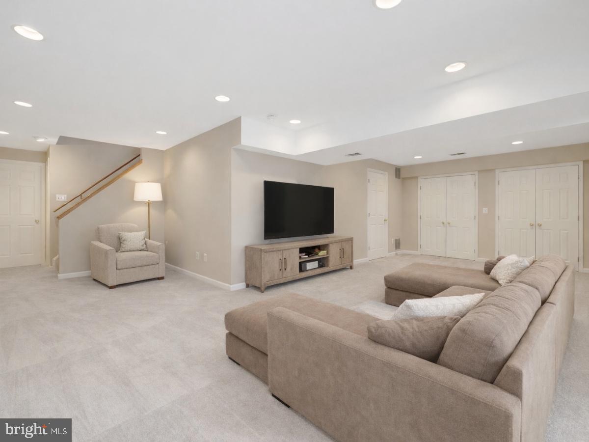 1502 KINGS VALLEY CT, HERNDON, Virginia 20170, 4 Bedrooms Bedrooms, ,3 BathroomsBathrooms,Residential,For sale,1502 KINGS VALLEY CT,VAFX2287900 MLS # VAFX2287900