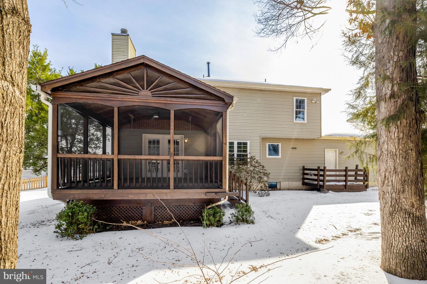 1502 KINGS VALLEY CT, HERNDON, Virginia 20170, 4 Bedrooms Bedrooms, ,3 BathroomsBathrooms,Residential,For sale,1502 KINGS VALLEY CT,VAFX2287900 MLS # VAFX2287900