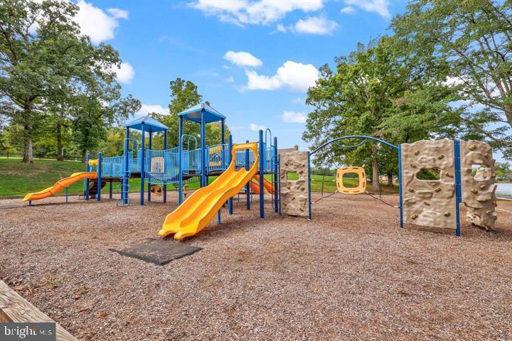 902 JONES DR, RUTHER GLEN, Virginia 22546, 2 Bedrooms Bedrooms, 6 Rooms Rooms,1 BathroomBathrooms,Residential,For sale,902 JONES DR,VACV2009448 MLS # VACV2009448