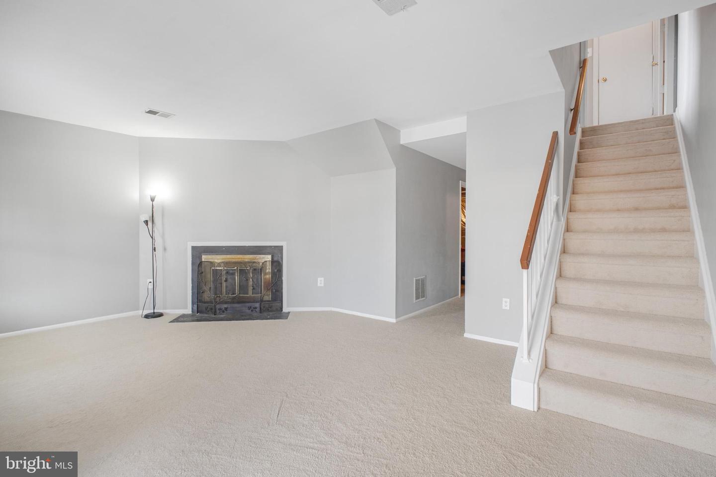 213 LAKEVIEW CT, STAFFORD, Virginia 22554, 3 Bedrooms Bedrooms, ,2 BathroomsBathrooms,Residential,For sale,213 LAKEVIEW CT,VAST2045570 MLS # VAST2045570