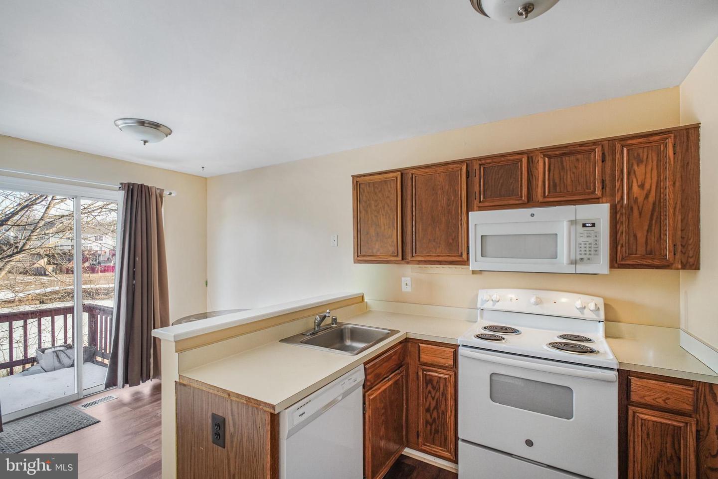 213 LAKEVIEW CT, STAFFORD, Virginia 22554, 3 Bedrooms Bedrooms, ,2 BathroomsBathrooms,Residential,For sale,213 LAKEVIEW CT,VAST2045570 MLS # VAST2045570