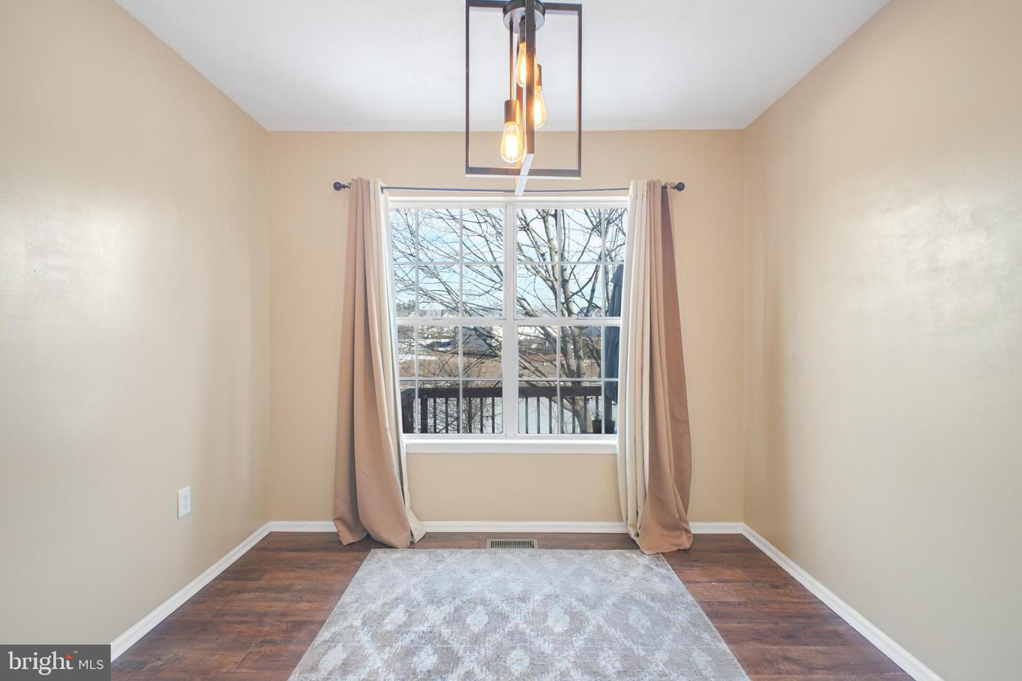 213 LAKEVIEW CT, STAFFORD, Virginia 22554, 3 Bedrooms Bedrooms, ,2 BathroomsBathrooms,Residential,For sale,213 LAKEVIEW CT,VAST2045570 MLS # VAST2045570