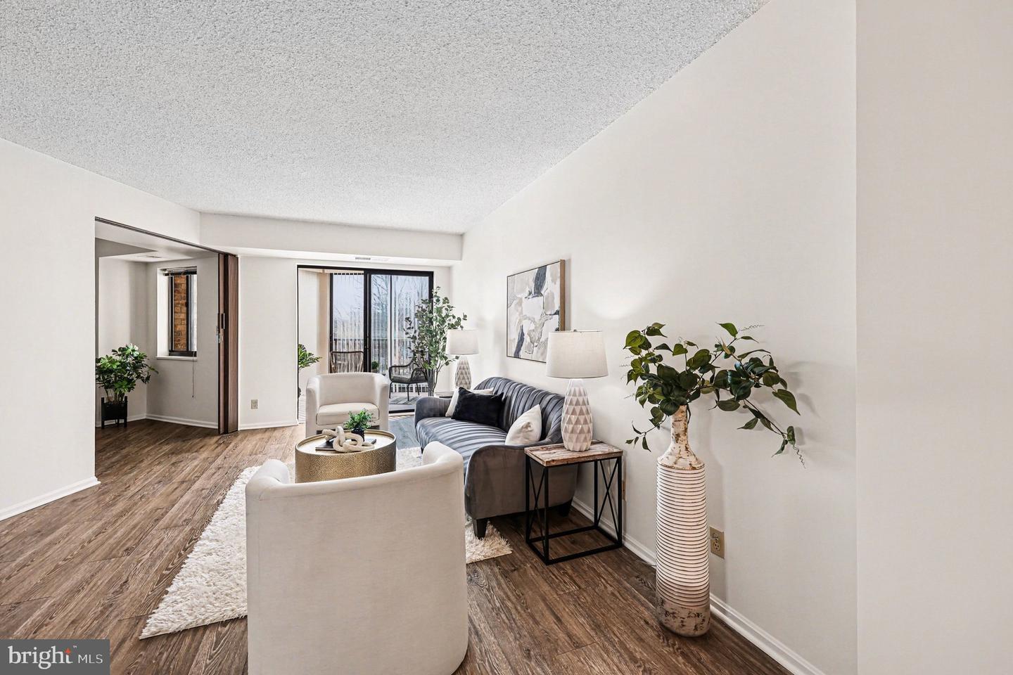 5903 MOUNT EAGLE DR #511, ALEXANDRIA, Virginia 22303, 2 Bedrooms Bedrooms, ,1 BathroomBathrooms,Residential,For sale,5903 MOUNT EAGLE DR #511,VAFX2287952 MLS # VAFX2287952