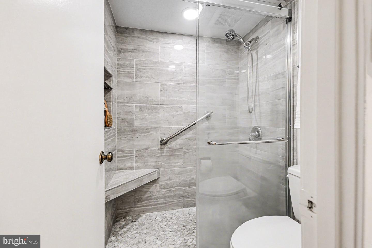 5903 MOUNT EAGLE DR #511, ALEXANDRIA, Virginia 22303, 2 Bedrooms Bedrooms, ,1 BathroomBathrooms,Residential,For sale,5903 MOUNT EAGLE DR #511,VAFX2287952 MLS # VAFX2287952