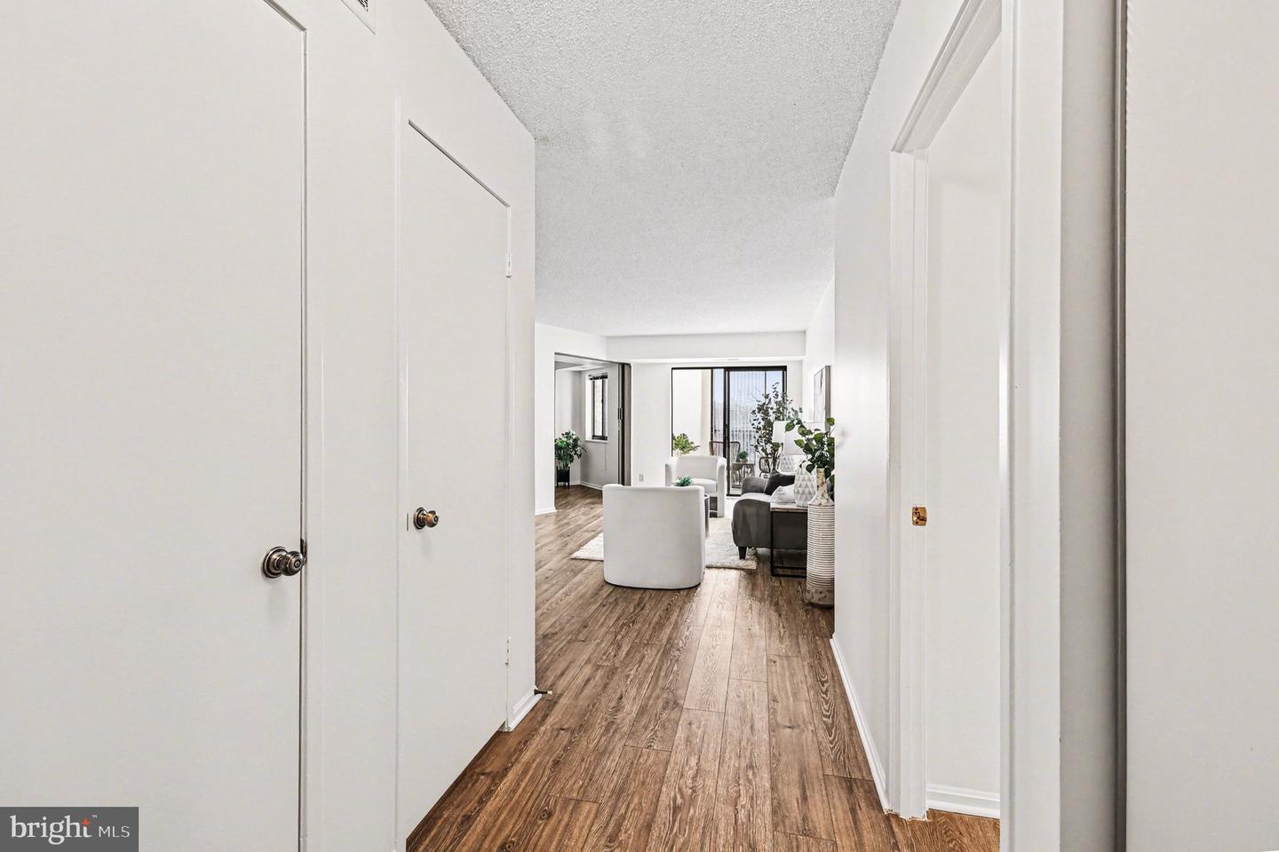 5903 MOUNT EAGLE DR #511, ALEXANDRIA, Virginia 22303, 2 Bedrooms Bedrooms, ,1 BathroomBathrooms,Residential,For sale,5903 MOUNT EAGLE DR #511,VAFX2287952 MLS # VAFX2287952