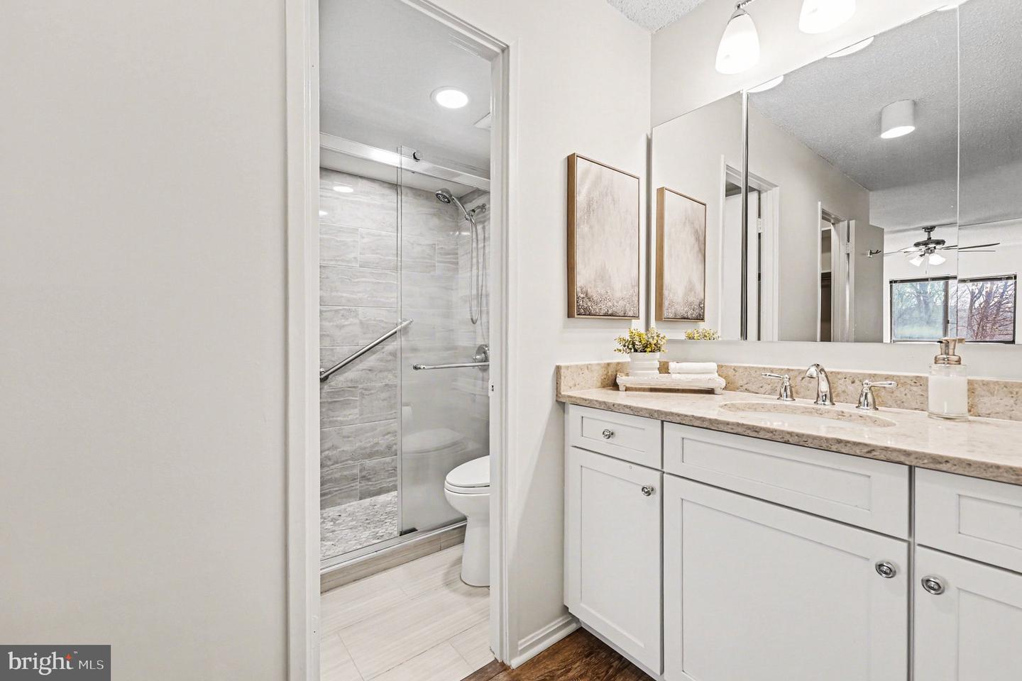 5903 MOUNT EAGLE DR #511, ALEXANDRIA, Virginia 22303, 2 Bedrooms Bedrooms, ,1 BathroomBathrooms,Residential,For sale,5903 MOUNT EAGLE DR #511,VAFX2287952 MLS # VAFX2287952