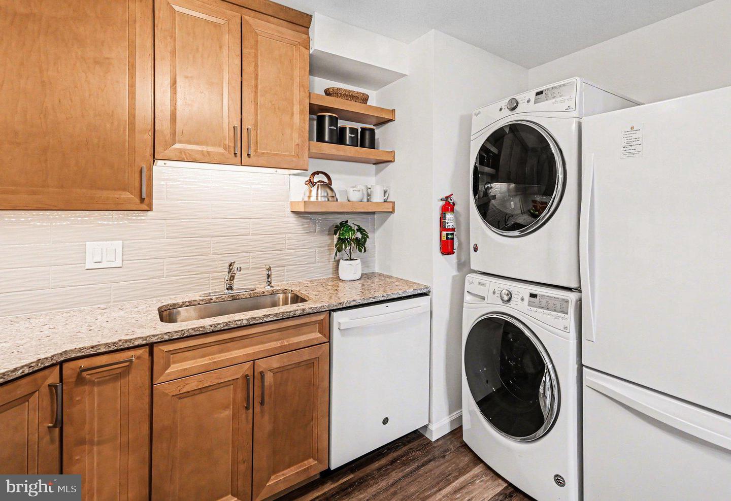 5903 MOUNT EAGLE DR #511, ALEXANDRIA, Virginia 22303, 2 Bedrooms Bedrooms, ,1 BathroomBathrooms,Residential,For sale,5903 MOUNT EAGLE DR #511,VAFX2287952 MLS # VAFX2287952