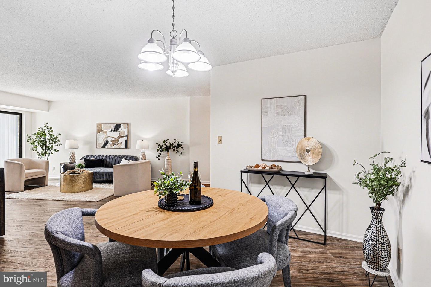 5903 MOUNT EAGLE DR #511, ALEXANDRIA, Virginia 22303, 2 Bedrooms Bedrooms, ,1 BathroomBathrooms,Residential,For sale,5903 MOUNT EAGLE DR #511,VAFX2287952 MLS # VAFX2287952