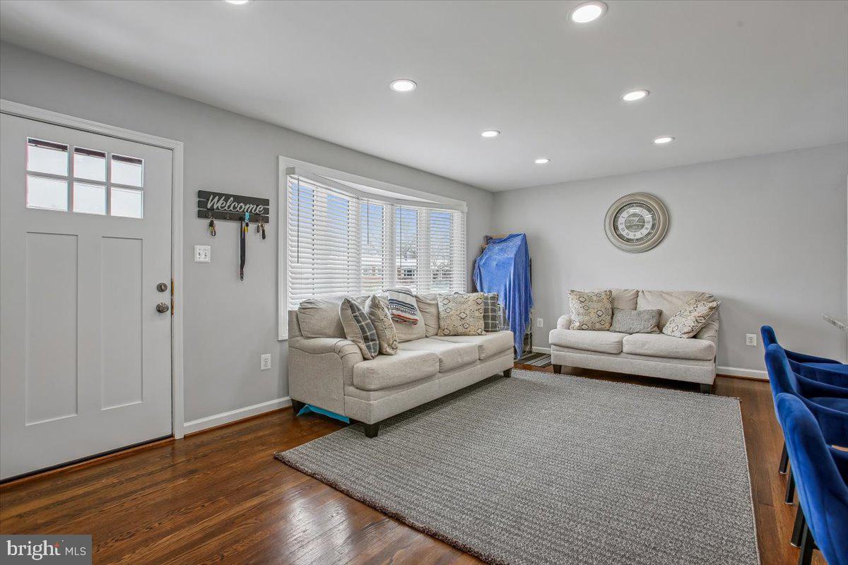 6916 RUSKIN ST, SPRINGFIELD, Virginia 22150, 5 Bedrooms Bedrooms, ,3 BathroomsBathrooms,Residential,For sale,6916 RUSKIN ST,VAFX2287988 MLS # VAFX2287988