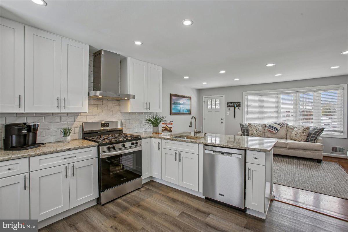 6916 RUSKIN ST, SPRINGFIELD, Virginia 22150, 5 Bedrooms Bedrooms, ,3 BathroomsBathrooms,Residential,For sale,6916 RUSKIN ST,VAFX2287988 MLS # VAFX2287988