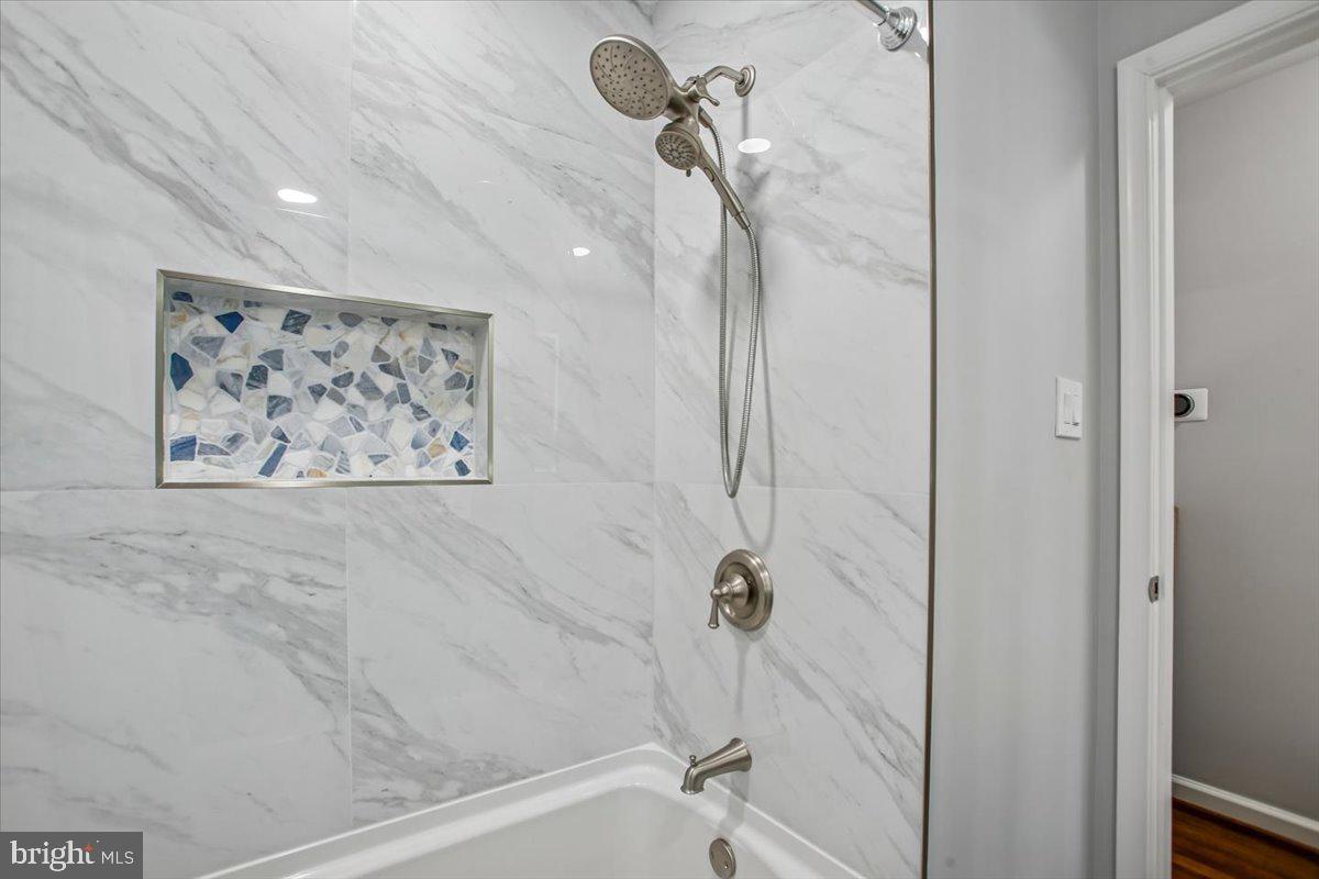 6916 RUSKIN ST, SPRINGFIELD, Virginia 22150, 5 Bedrooms Bedrooms, ,3 BathroomsBathrooms,Residential,For sale,6916 RUSKIN ST,VAFX2287988 MLS # VAFX2287988