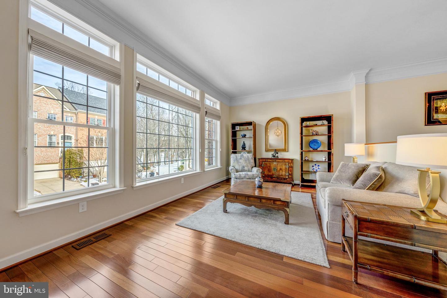 1916 LOGAN MANOR DR, RESTON, Virginia 20190, 3 Bedrooms Bedrooms, ,2 BathroomsBathrooms,Residential,For sale,1916 LOGAN MANOR DR,VAFX2288002 MLS # VAFX2288002