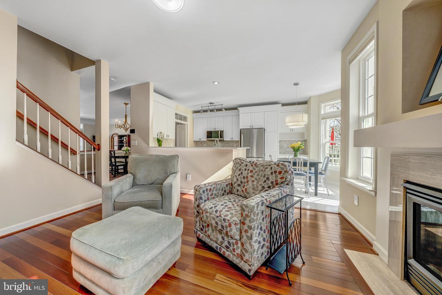 1916 LOGAN MANOR DR, RESTON, Virginia 20190, 3 Bedrooms Bedrooms, ,2 BathroomsBathrooms,Residential,For sale,1916 LOGAN MANOR DR,VAFX2288002 MLS # VAFX2288002