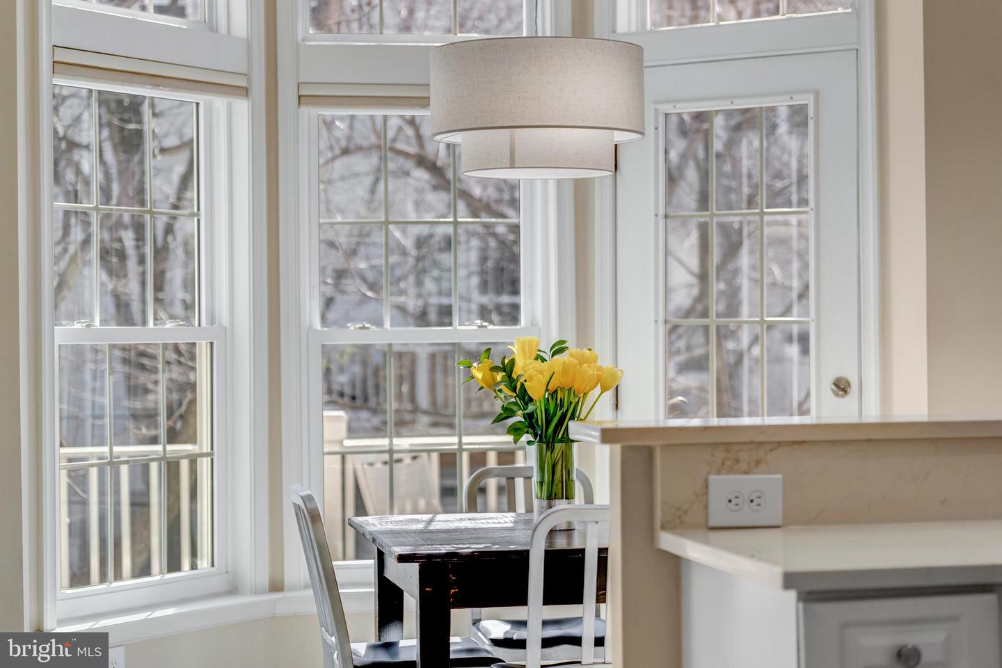 1916 LOGAN MANOR DR, RESTON, Virginia 20190, 3 Bedrooms Bedrooms, ,2 BathroomsBathrooms,Residential,For sale,1916 LOGAN MANOR DR,VAFX2288002 MLS # VAFX2288002