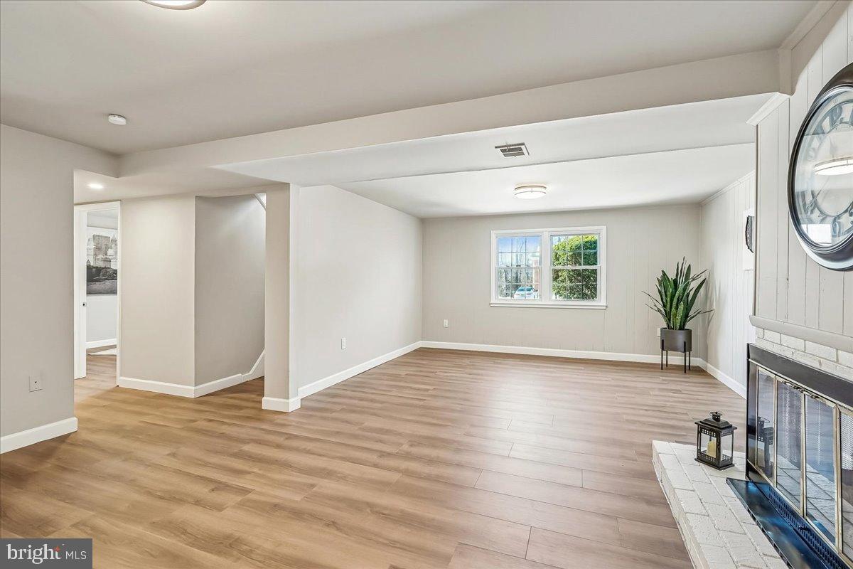 13509 DELANEY RD, WOODBRIDGE, Virginia 22193, 4 Bedrooms Bedrooms, 11 Rooms Rooms,3 BathroomsBathrooms,Residential,For sale,13509 DELANEY RD,VAPW2111484 MLS # VAPW2111484