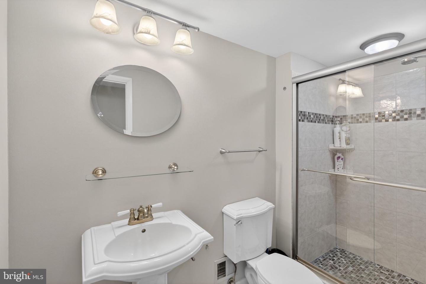 2849 HIDEAWAY RD, FAIRFAX, Virginia 22031, 5 Bedrooms Bedrooms, ,4 BathroomsBathrooms,Residential,For sale,2849 HIDEAWAY RD,VAFX2288048 MLS # VAFX2288048