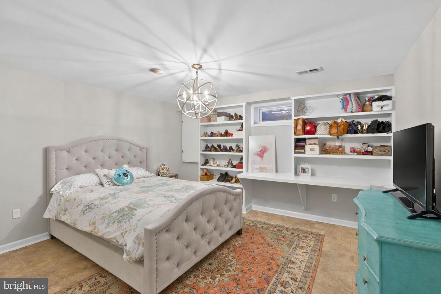 2849 HIDEAWAY RD, FAIRFAX, Virginia 22031, 5 Bedrooms Bedrooms, ,4 BathroomsBathrooms,Residential,For sale,2849 HIDEAWAY RD,VAFX2288048 MLS # VAFX2288048