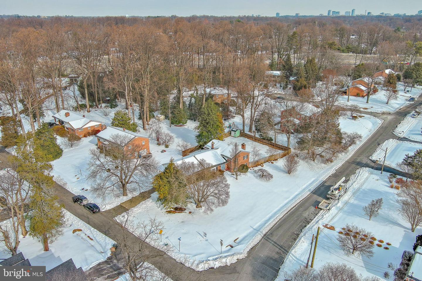 2849 HIDEAWAY RD, FAIRFAX, Virginia 22031, 5 Bedrooms Bedrooms, ,4 BathroomsBathrooms,Residential,For sale,2849 HIDEAWAY RD,VAFX2288048 MLS # VAFX2288048