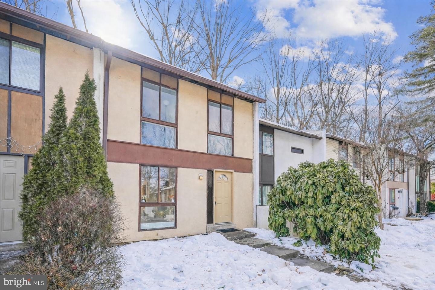 2315 EMERALD HEIGHTS CT, RESTON, Virginia 20191, 3 Bedrooms Bedrooms, ,2 BathroomsBathrooms,Residential,For sale,2315 EMERALD HEIGHTS CT,VAFX2288080 MLS # VAFX2288080