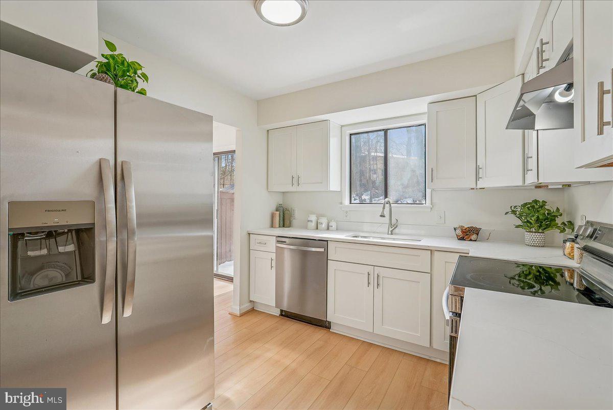 2315 EMERALD HEIGHTS CT, RESTON, Virginia 20191, 3 Bedrooms Bedrooms, ,2 BathroomsBathrooms,Residential,For sale,2315 EMERALD HEIGHTS CT,VAFX2288080 MLS # VAFX2288080