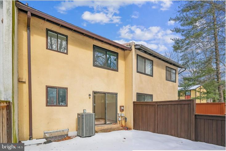 2315 EMERALD HEIGHTS CT, RESTON, Virginia 20191, 3 Bedrooms Bedrooms, ,2 BathroomsBathrooms,Residential,For sale,2315 EMERALD HEIGHTS CT,VAFX2288080 MLS # VAFX2288080