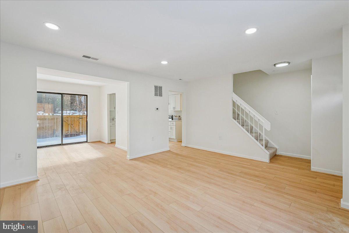 2315 EMERALD HEIGHTS CT, RESTON, Virginia 20191, 3 Bedrooms Bedrooms, ,2 BathroomsBathrooms,Residential,For sale,2315 EMERALD HEIGHTS CT,VAFX2288080 MLS # VAFX2288080