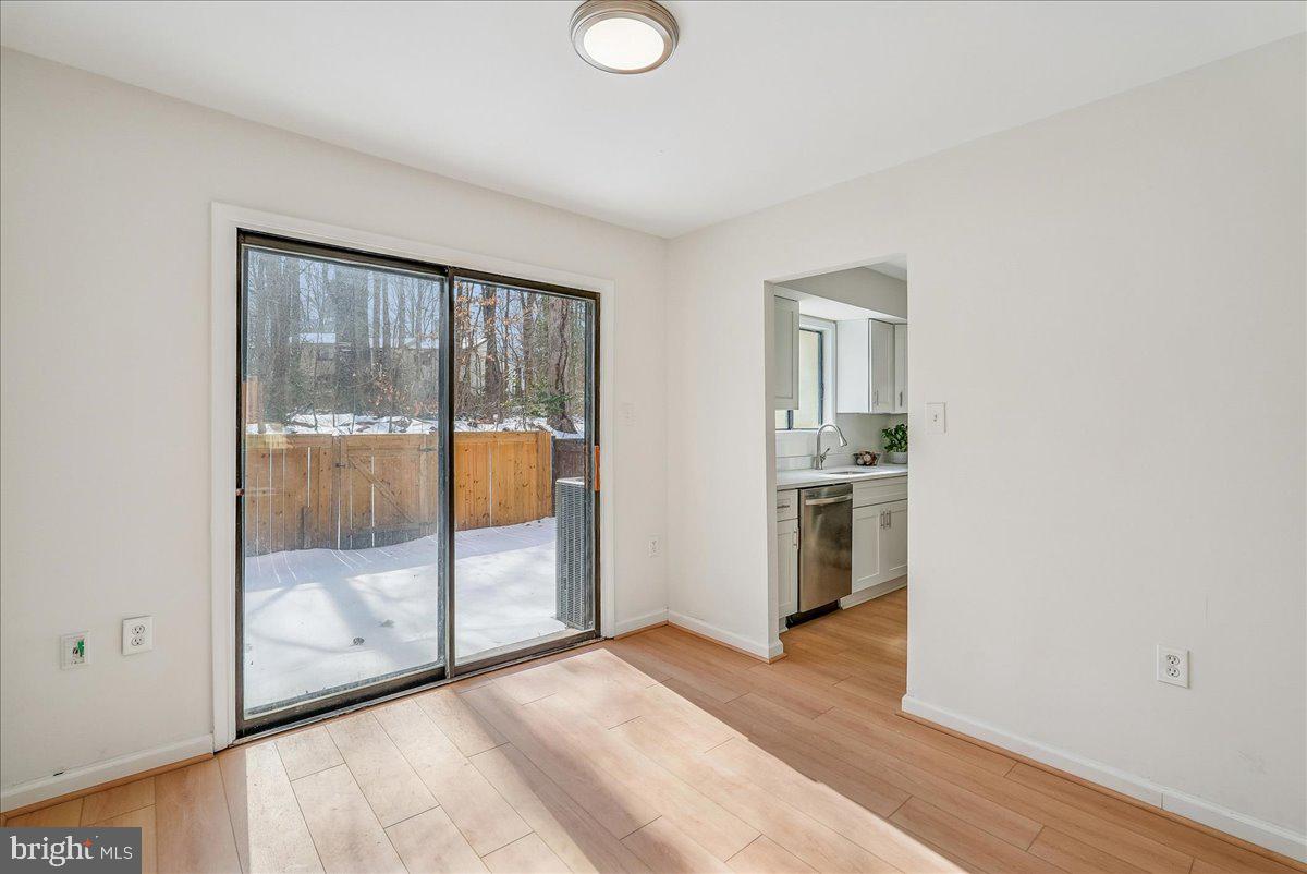 2315 EMERALD HEIGHTS CT, RESTON, Virginia 20191, 3 Bedrooms Bedrooms, ,2 BathroomsBathrooms,Residential,For sale,2315 EMERALD HEIGHTS CT,VAFX2288080 MLS # VAFX2288080