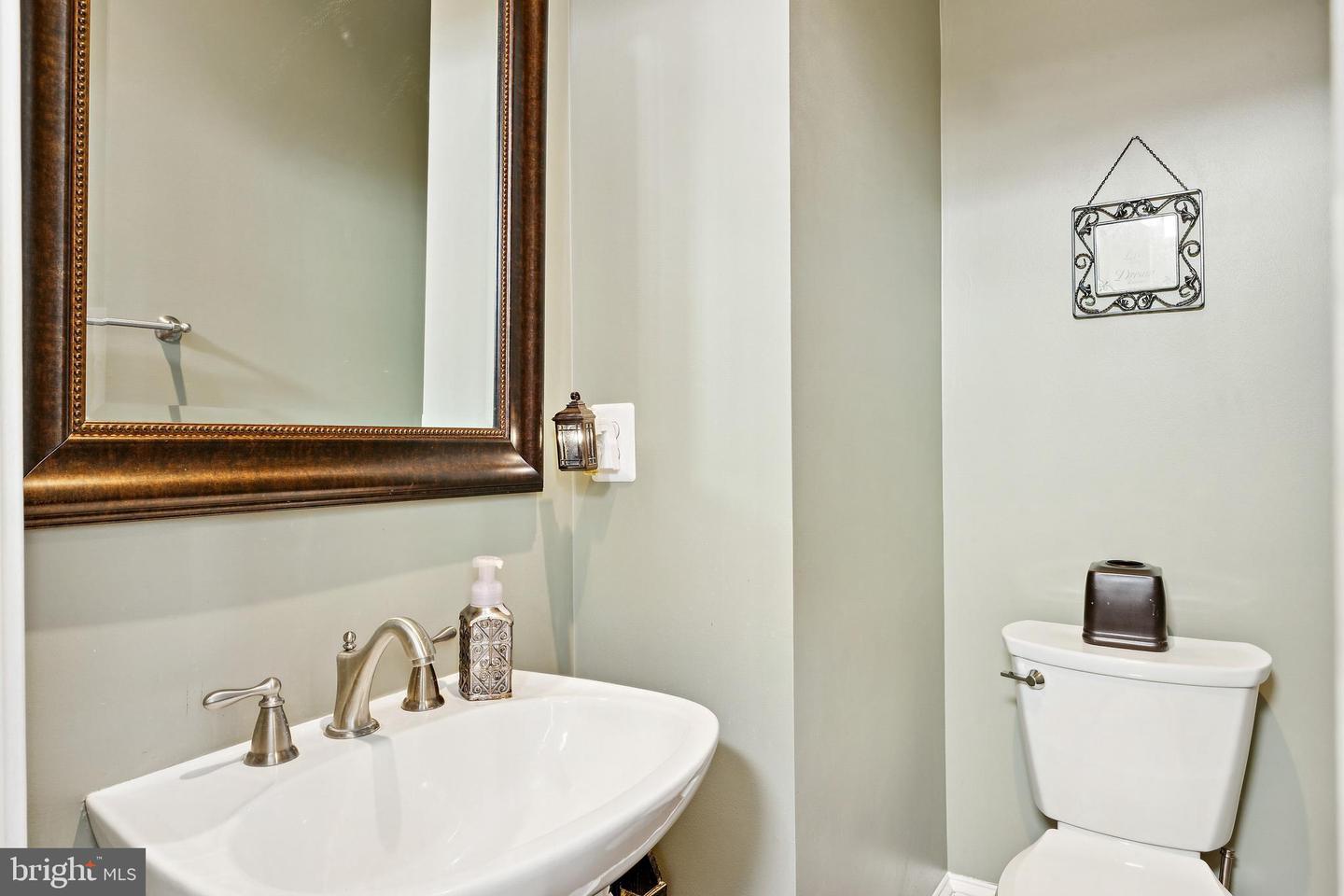 1293 VINTAGE PL, RESTON, Virginia 20194, 2 Bedrooms Bedrooms, ,3 BathroomsBathrooms,Residential,For sale,1293 VINTAGE PL,VAFX2288110 MLS # VAFX2288110