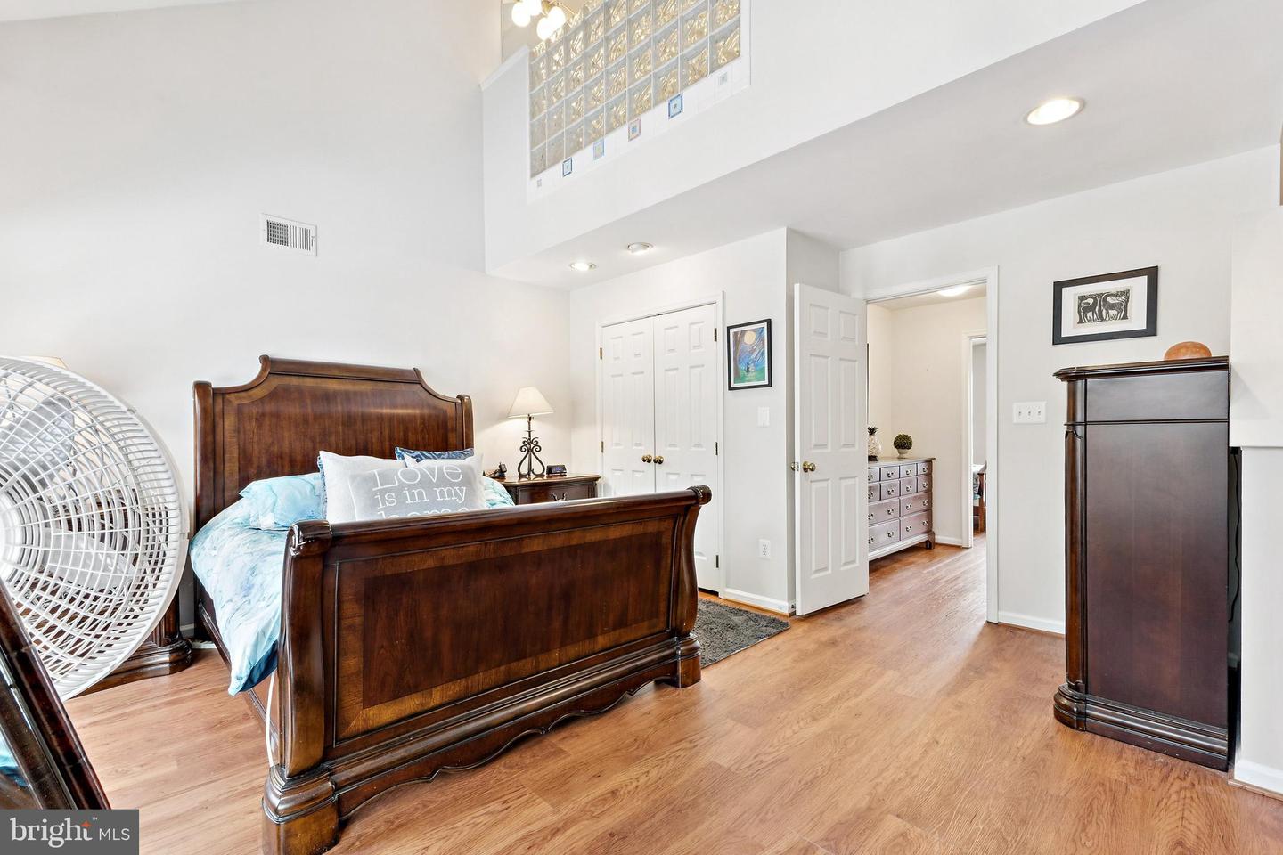 1293 VINTAGE PL, RESTON, Virginia 20194, 2 Bedrooms Bedrooms, ,3 BathroomsBathrooms,Residential,For sale,1293 VINTAGE PL,VAFX2288110 MLS # VAFX2288110