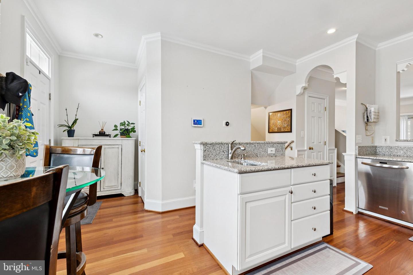 1293 VINTAGE PL, RESTON, Virginia 20194, 2 Bedrooms Bedrooms, ,3 BathroomsBathrooms,Residential,For sale,1293 VINTAGE PL,VAFX2288110 MLS # VAFX2288110