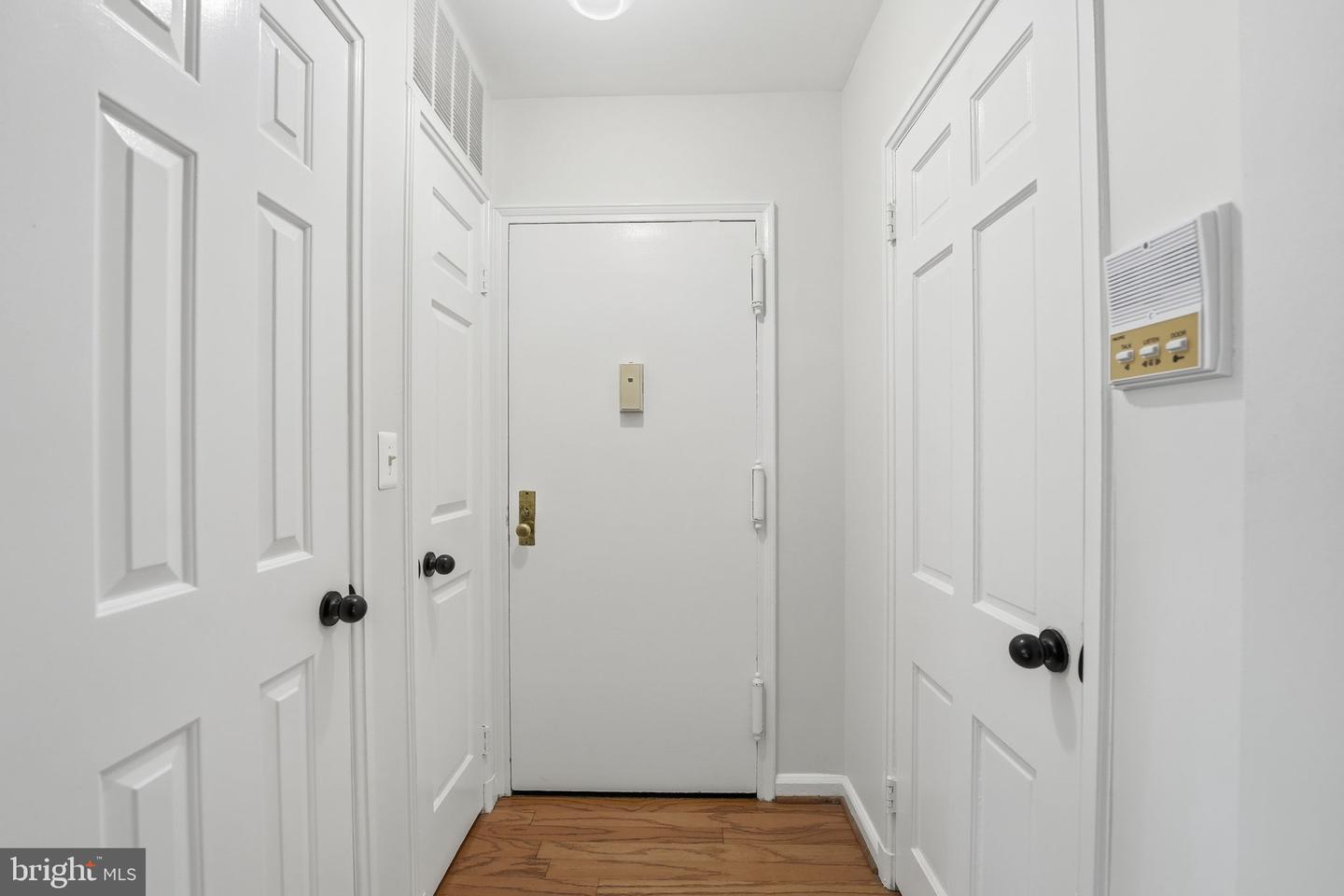 3420 38TH ST NW #B416, WASHINGTON, District Of Columbia 20016, 1 Bedroom Bedrooms, 5 Rooms Rooms,1 BathroomBathrooms,Residential,For sale,3420 38TH ST NW #B416,DCDC2243864 MLS # DCDC2243864