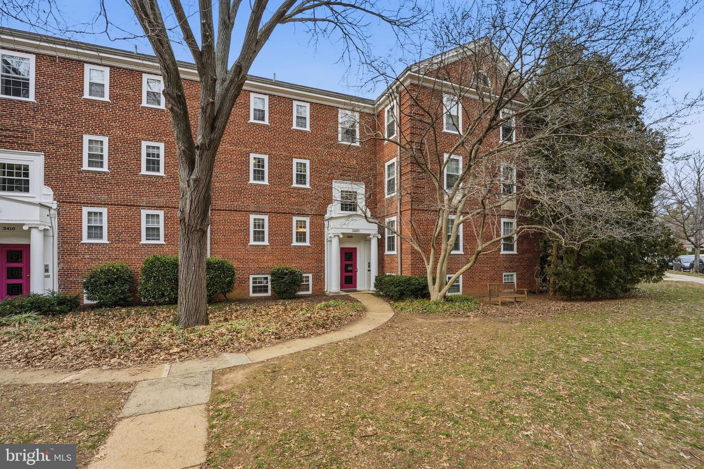 3420 38TH ST NW #B416, WASHINGTON, District Of Columbia 20016, 1 Bedroom Bedrooms, 5 Rooms Rooms,1 BathroomBathrooms,Residential,For sale,3420 38TH ST NW #B416,DCDC2243864 MLS # DCDC2243864