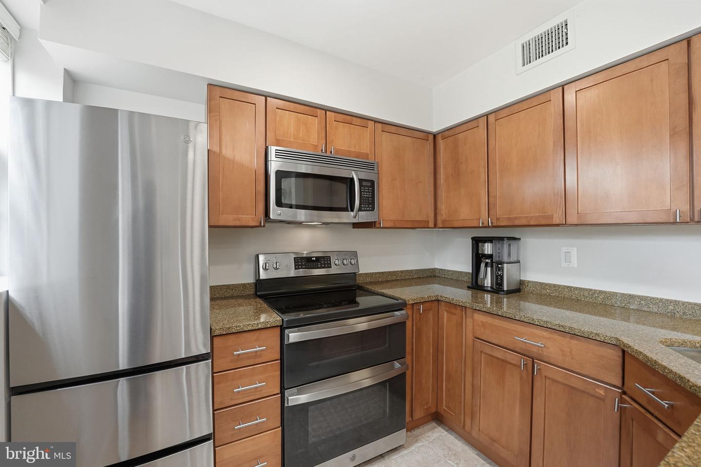 3420 38TH ST NW #B416, WASHINGTON, District Of Columbia 20016, 1 Bedroom Bedrooms, 5 Rooms Rooms,1 BathroomBathrooms,Residential,For sale,3420 38TH ST NW #B416,DCDC2243864 MLS # DCDC2243864