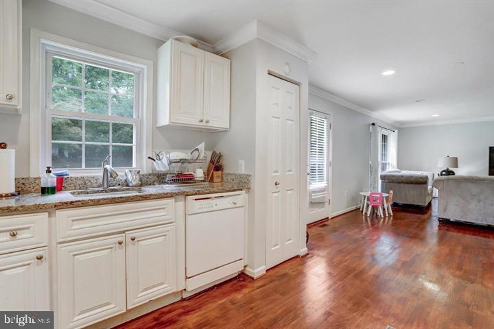 6613 ELDER AVE, SPRINGFIELD, Virginia 22150, 5 Bedrooms Bedrooms, ,3 BathroomsBathrooms,Residential,For sale,6613 ELDER AVE,VAFX2288482 MLS # VAFX2288482