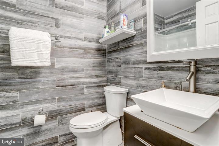 6613 ELDER AVE, SPRINGFIELD, Virginia 22150, 5 Bedrooms Bedrooms, ,3 BathroomsBathrooms,Residential,For sale,6613 ELDER AVE,VAFX2288482 MLS # VAFX2288482