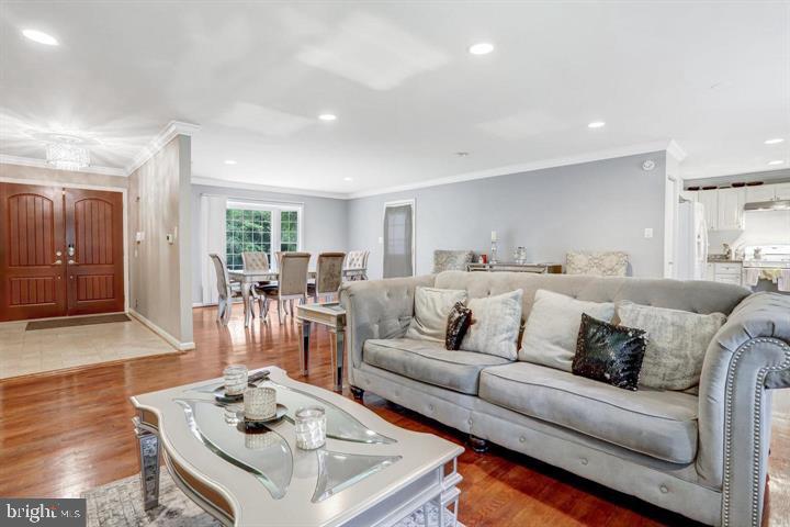 6613 ELDER AVE, SPRINGFIELD, Virginia 22150, 5 Bedrooms Bedrooms, ,3 BathroomsBathrooms,Residential,For sale,6613 ELDER AVE,VAFX2288482 MLS # VAFX2288482