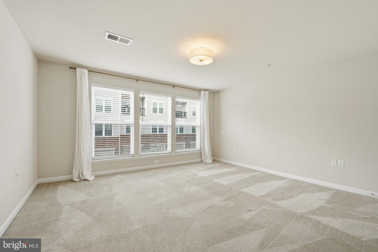 2951 FINSBURY PL #97, FAIRFAX, Virginia 22031, 2 Bedrooms Bedrooms, ,2 BathroomsBathrooms,Residential,For sale,2951 FINSBURY PL #97,VAFX2288704 MLS # VAFX2288704