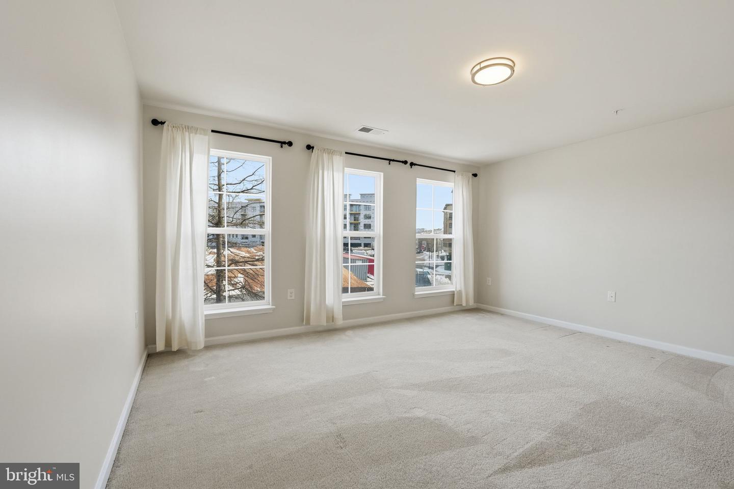 2951 FINSBURY PL #97, FAIRFAX, Virginia 22031, 2 Bedrooms Bedrooms, ,2 BathroomsBathrooms,Residential,For sale,2951 FINSBURY PL #97,VAFX2288704 MLS # VAFX2288704