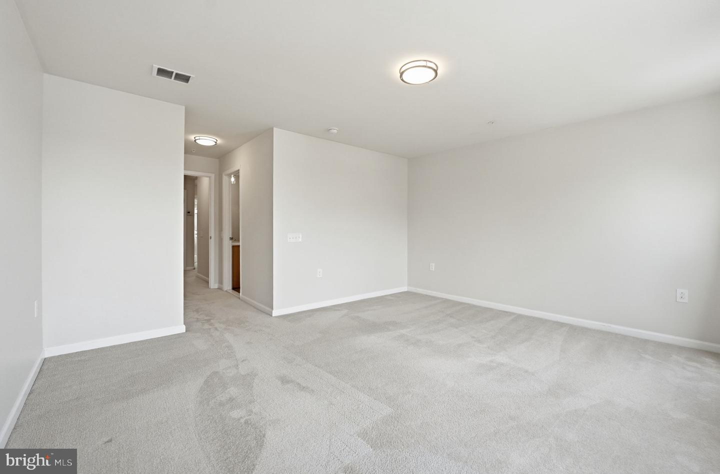 2951 FINSBURY PL #97, FAIRFAX, Virginia 22031, 2 Bedrooms Bedrooms, ,2 BathroomsBathrooms,Residential,For sale,2951 FINSBURY PL #97,VAFX2288704 MLS # VAFX2288704